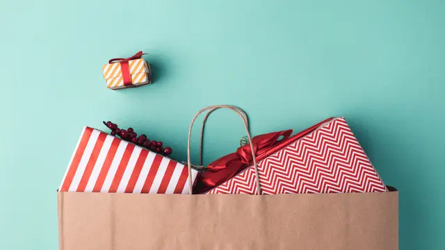 Cara Membungkus Kado Bentuk Tas