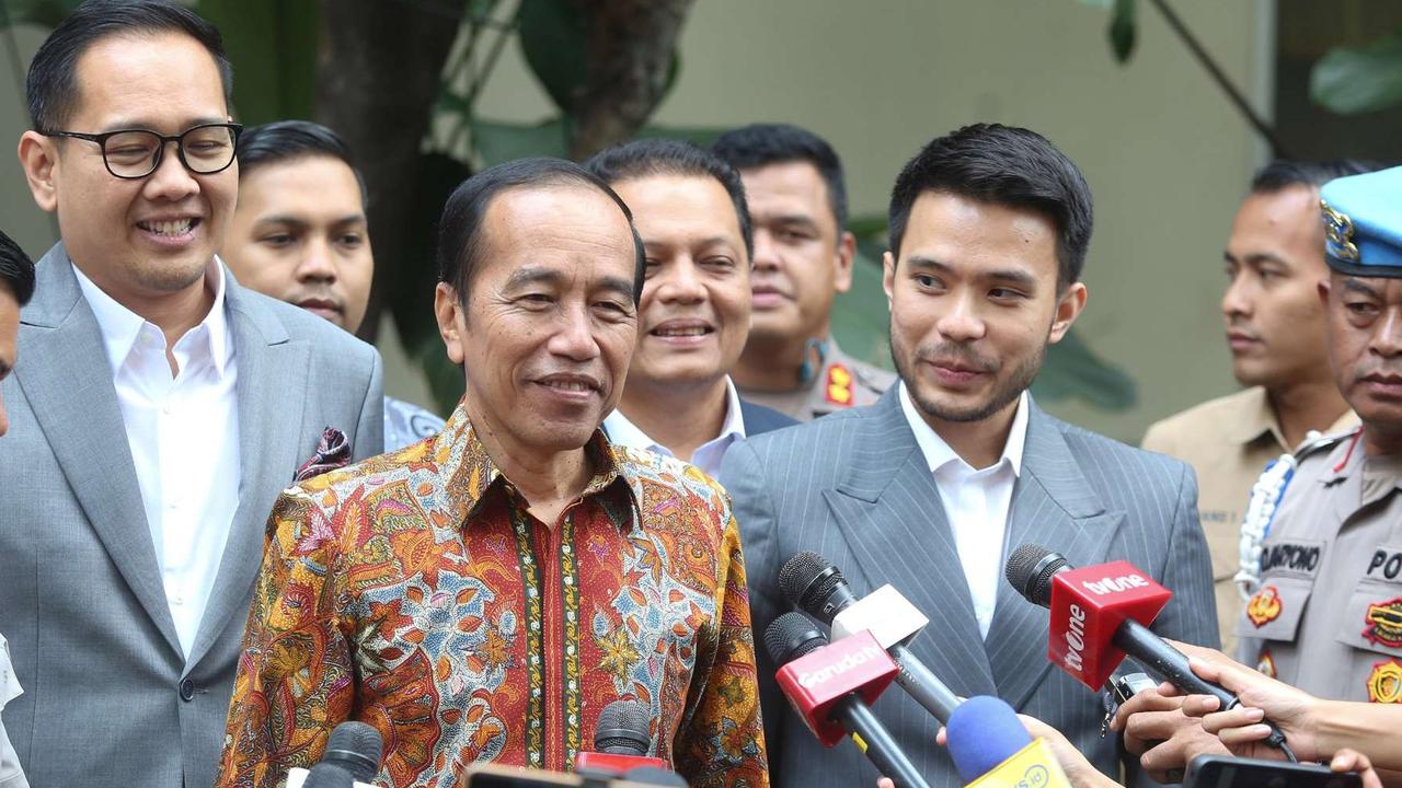 VIDEO: Ini 5 Sosok yang Dilaporan Jokowi ke Polisi Atas Tuduhan Ijazah Palsu