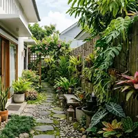 10 Lorong Samping Rumah yang Disulap Menjadi Taman Rahasia, Adem dan Estetis. (Gambar: AI Generated)