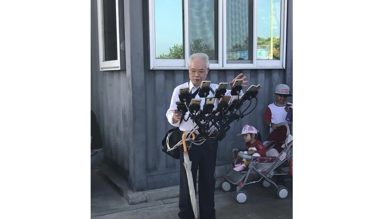 Kakek Pokemon