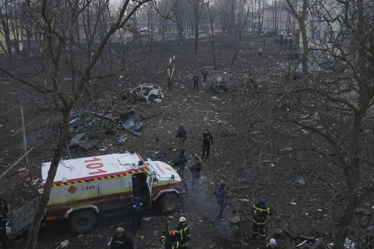 Serangan Udara Rusia Hancurkan Rumah Sakit Bersalin di Ukraina