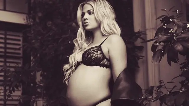 [Bintang] Khloe Kardashian