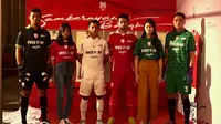 Para penggawa Persis Solo mengenakan jersey terbaru untuk mengarungi BRI Liga 1 2022/2023. (Dok. Persis Solo)