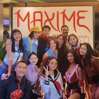 Artis Cosplay Karakter Kartun Jepang saat Ulang Tahun Maxime Bouttier Bertema Anime. [@delladartyan]