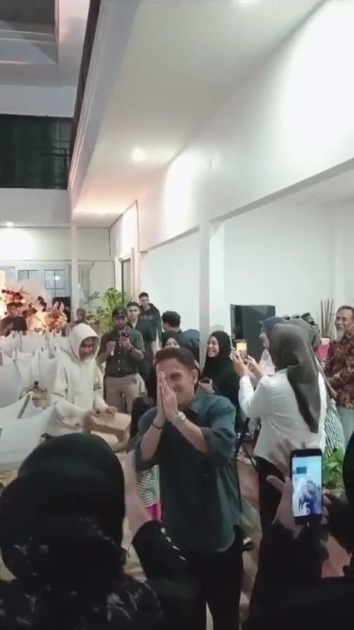 Cara Unik Umi Pipik Rayakan Anniv 1 Tahun Pernikahan Anak, Egy Maulana Vikri: Ada Aja Kerjaan Mertua