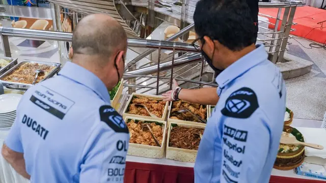 Pembalap MotoGP Dijamu Nasi Liwet Sunda, Malah Dibilang Mirip Risotto