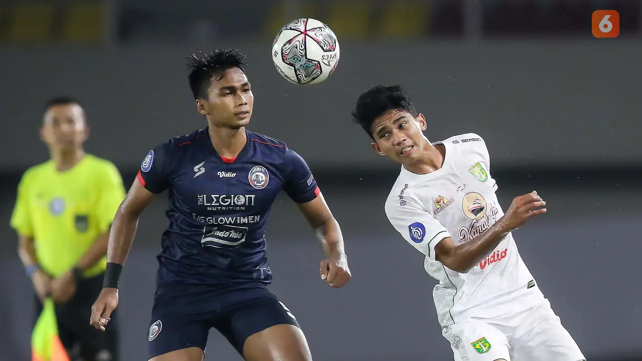 Foto: Derby Jatim, 10 Pemain Arema FC Harus Rela Berbagi Poin Dengan Persebaya Surabaya di Pekan Kesebelas BRI Liga 1
