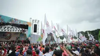 Ribuan Relawan Buruh Sahabat Ganjar membanjiri Lapangan Tegalega, Bandung, Jawa Barat, pada Minggu, 21 Januari 2024.