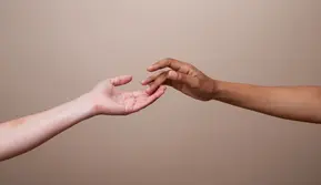 6 Ciri People Pleaser, Sosok yang Selalu Ingin Menyenangkan Orang Lain