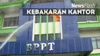 Rangan di Kantor Badan Pelayanan dan Perizinan Terpadu (BPPT) Kota Bekasi,  di belakang  Jalan Ir Juanda, Kota Bekasi,  terbakar.