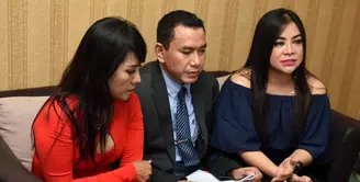 Penyanyi dangdut Annisa Bahar nampaknya masih belum puas dengan vonis yang dijatuhkan pada Sandy Tumiwa. Atas kerugian yang mencapai miliaran, pedangdut itu ingin kembali memperkarakan mantan suami Tessa Kaunang tersebut. (Nurwahyunan/Bintang.com)