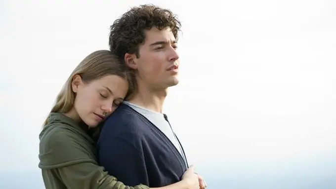 [Bintang] Kayak Perangko, 4 Zodiak Ini Nempel Terus Sama Pacarnya