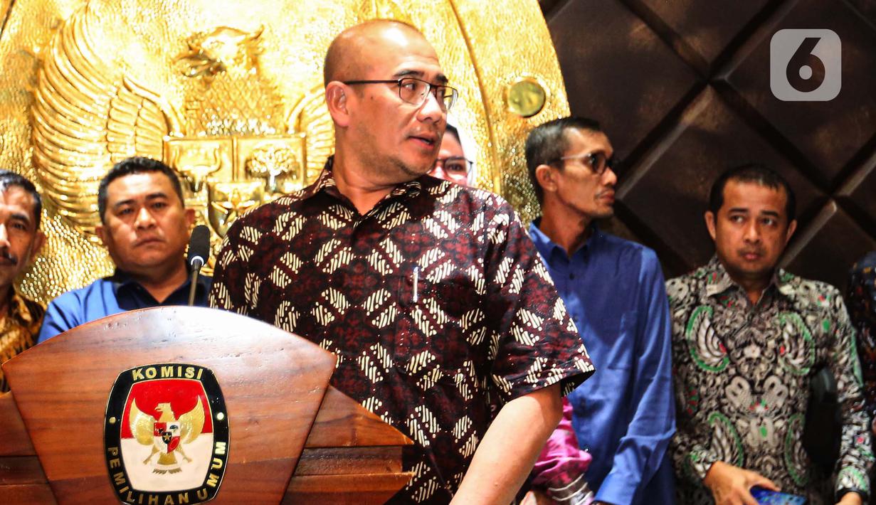 Tidak banyak keterangan yang disampaikan oleh Hasyim Asy'ari terkait putusan DKPP yang memecat dirinya sebagai Ketua KPU RI. (Liputan6.com/Angga Yuniar)