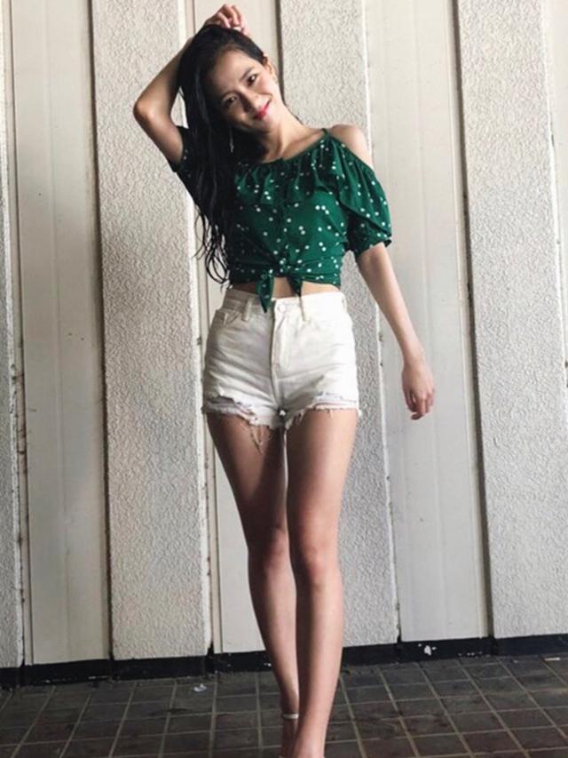 Deretan Penampilan Simple Chic Jisoo Blackpink Yang Ulang Tahun Ke 24 Lifestyle Liputan6 Com