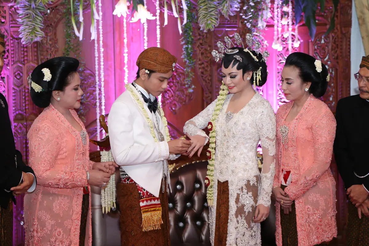 Gibran Rakabuming Raka dan Selvi Ananda