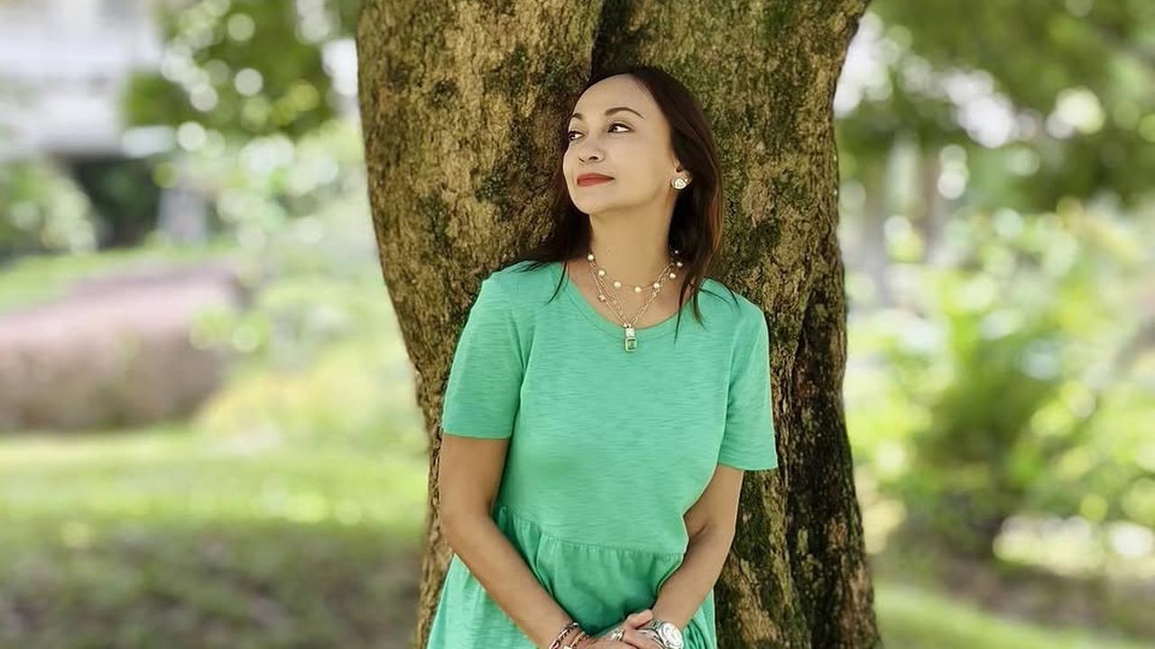 Cantiknya Awet, Potret Gladys Suwandhi yang Makin Memesona dan Stylish di Usia 55 Tahun
