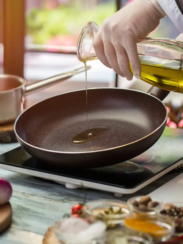 8 Tips Agar Wajan Tidak Lengket untuk Meanggoreng