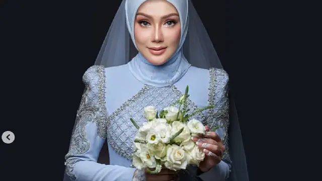 Baju Kurung Erra Fazira Saat Menikah Lagi di Usia 51 Tahun, Mas Kawinnya Pohon Emas
