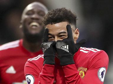 Pemain jebolan akademi Manchester United ini masuk ke skuad utama Setan Merah pada musim 2015/2016. Awalnya, Jesse Lingard menggunakan nomor punggung 35 di Old Trafford. Namun, sejak musim 2016/2017, ia selalu memakai nomor punggung 14. (AP/Nick Potts)