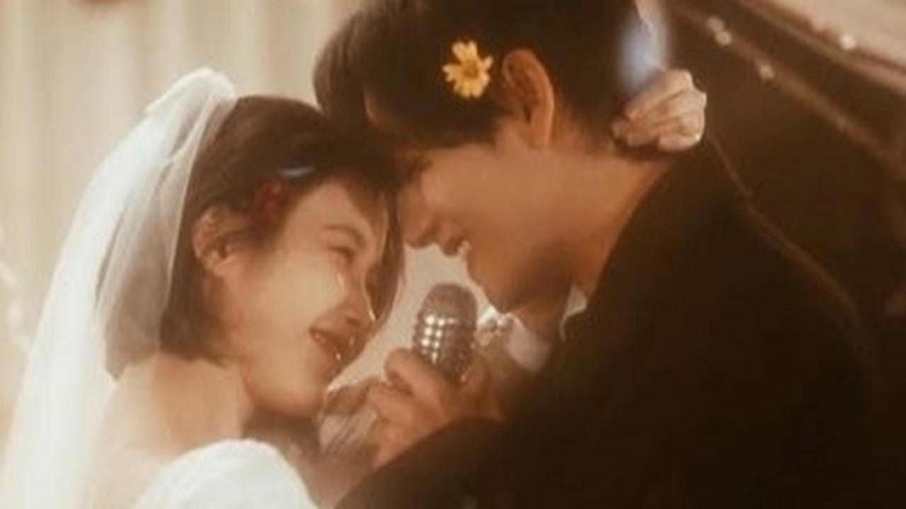 Gandeng V BTS, IU Berbagi Kemesraan dalam Video Terbaru Love Wins All