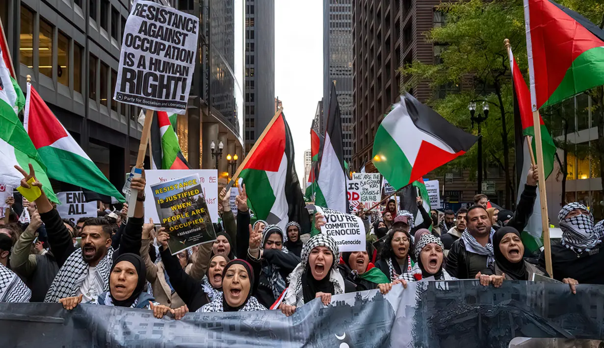 Ini hanyalah yang terbaru dari serangkaian aksi unjuk rasa yang dilakukan kelompok tersebut. (Tyler Pasciak LaRiviere/Chicago Sun-Times via AP)