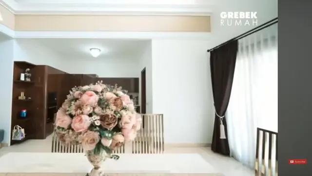 Dapur Mewah Fuji yang Ditata Sederhana