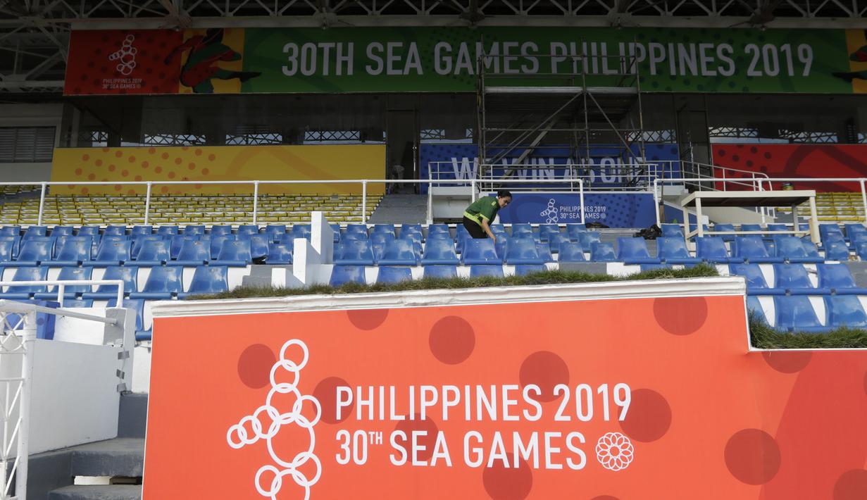 Suasana dari Stadion Rizal Memorial di Manila, Senin (25/11). Lokasi ini akan menjadi venue cabang sepak bola SEA Games 2019. (Bola.com/M Iqbal Ichsan)