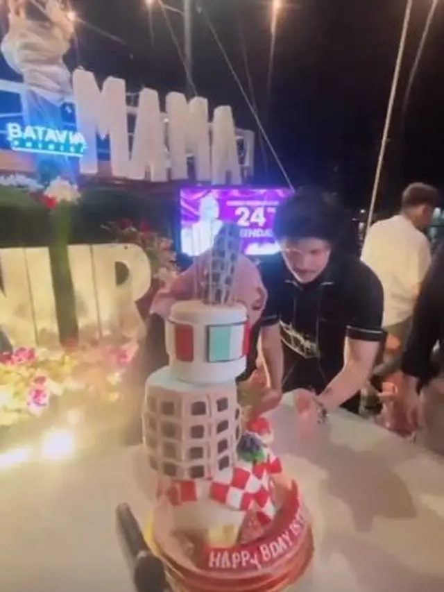 6 Momen Ulang Tahun Aurel Hermanyah yang ke-24, Meriah Dirayakan di Atas Kapal