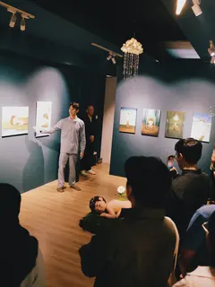 Berlokasi di Artsphere Gallery, Jakarta, Han Chandra gelar pameran tunggal.