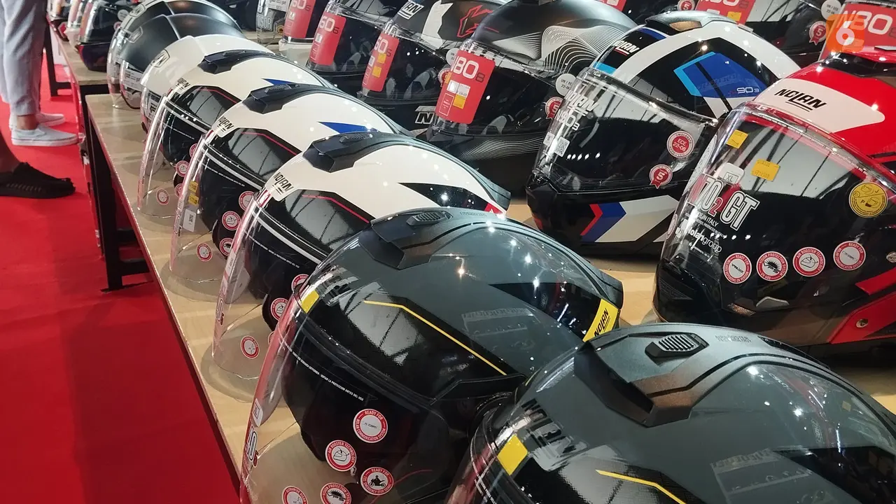 pameran helm premium yang memiliki harga tinggi di IMHAX 2024