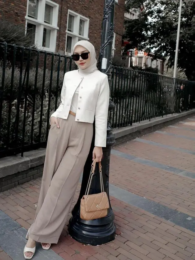 Inspirasi OOTD Melody Prima saat Liburan di Eropa