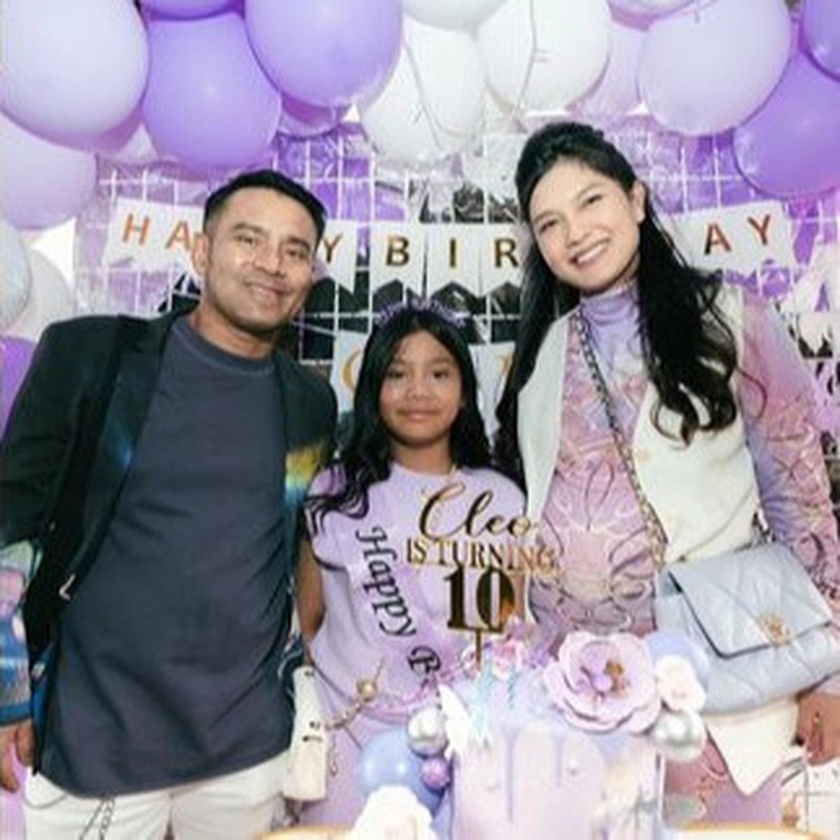 7 Potret Ulang Tahun Cleo Putri Judika dan Duma Riris, Kini Resmi Menginjak Usia 10 Tahun - Dekorasinya Manis Abis dengan Nuansa Ungu dan Dilengkapi Trampolin