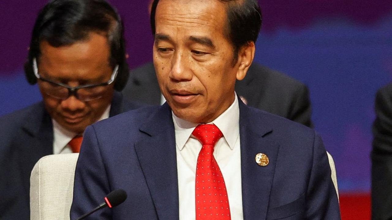 Meski harus berlayar di tengah badai, Jokowi berharap para pemimpin ASEAN harus memastikan kapal keanggotaan bisa melaju dan mampu terus berlayar.