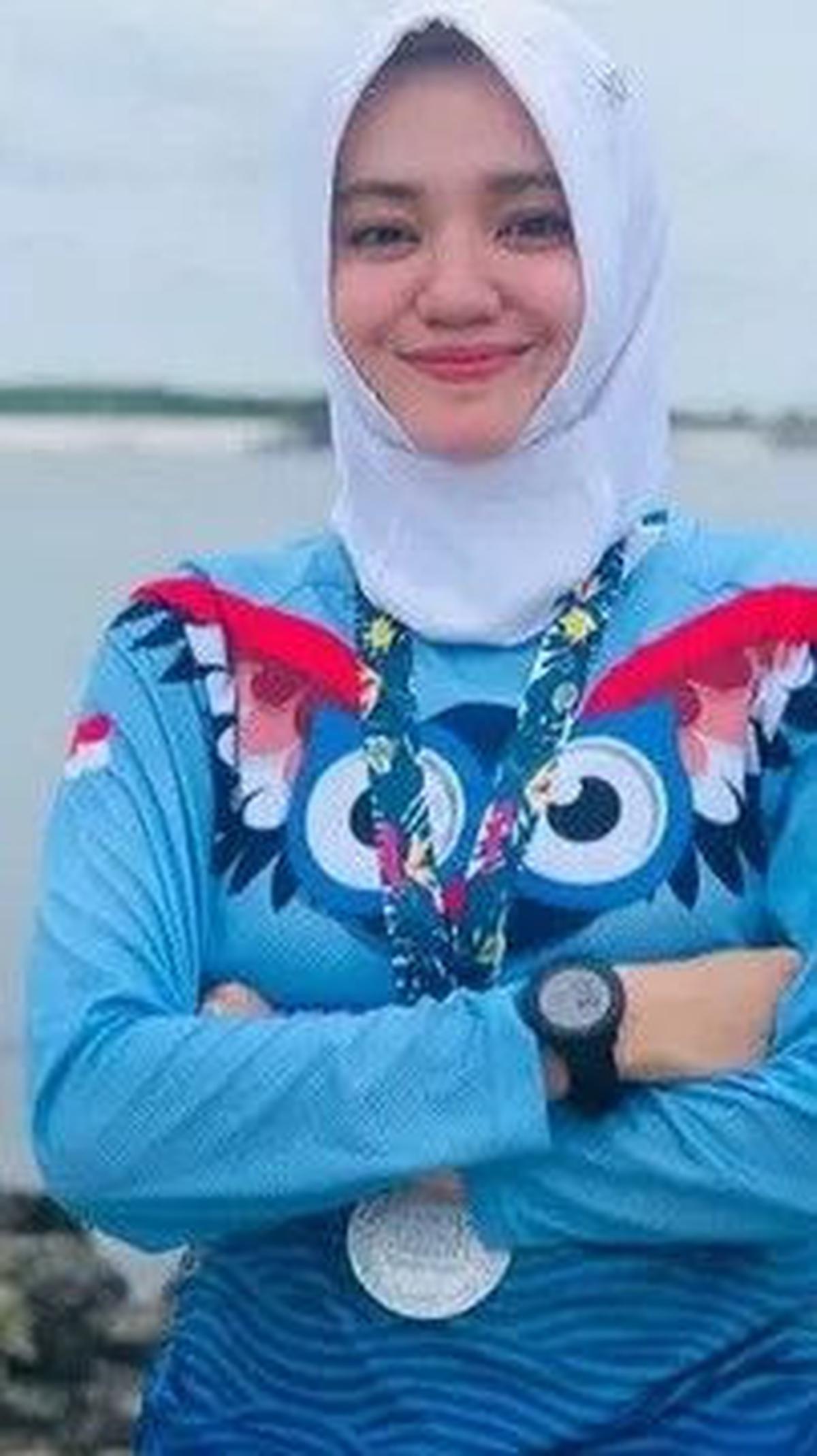 Setibanya di tanah air, Tiara lantas diberi hadiah berupa penghargaan Sekolah Inspektur Polisi (SIP) dari Kapolri Jenderal Polisi Listyo Sigit.<br><br>Wanita yang akrab disapa Nissa itu diketahui merupakan personel polisi wanita yang berasal dari Pasuruan