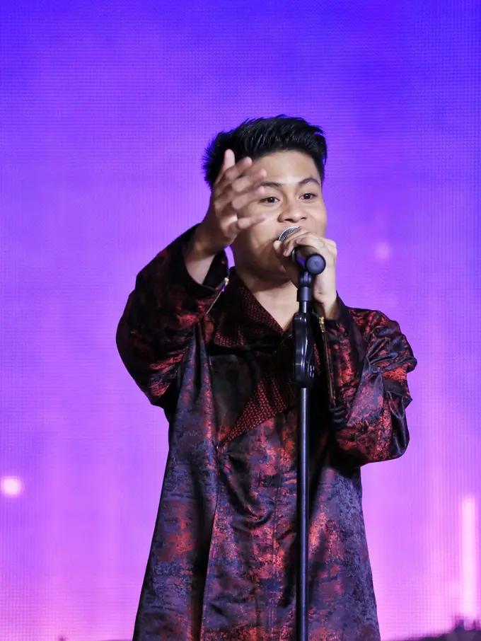 [Bintang] Konser Esal Revano dan Meivin Malelak