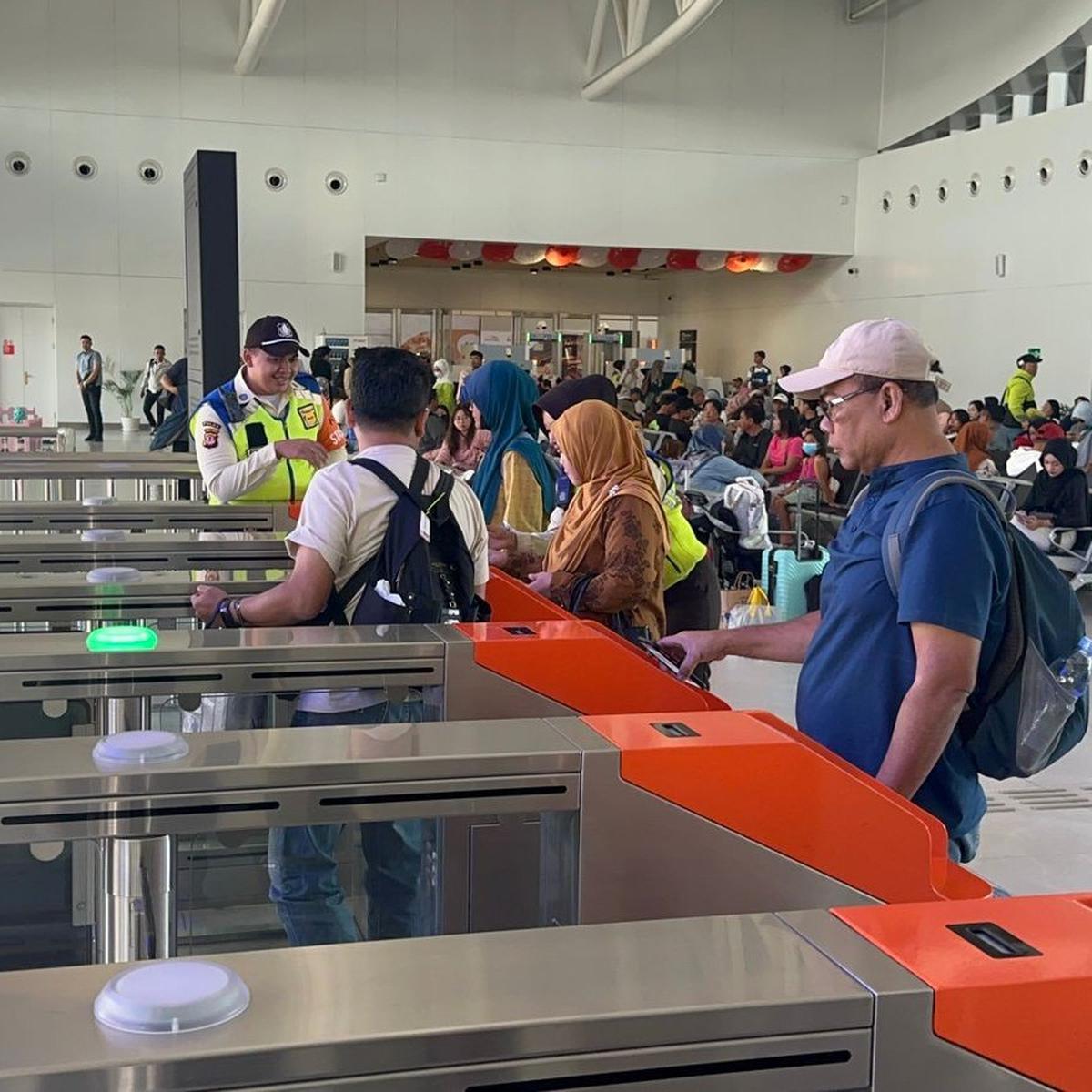 Arus balik libur panjang Maulid Nabi