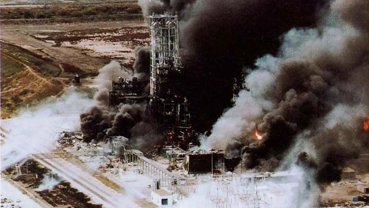 23-10-1989: Gas Bocor Sebabkan Ledakan, 23 Pekerja Pabrik Tewas