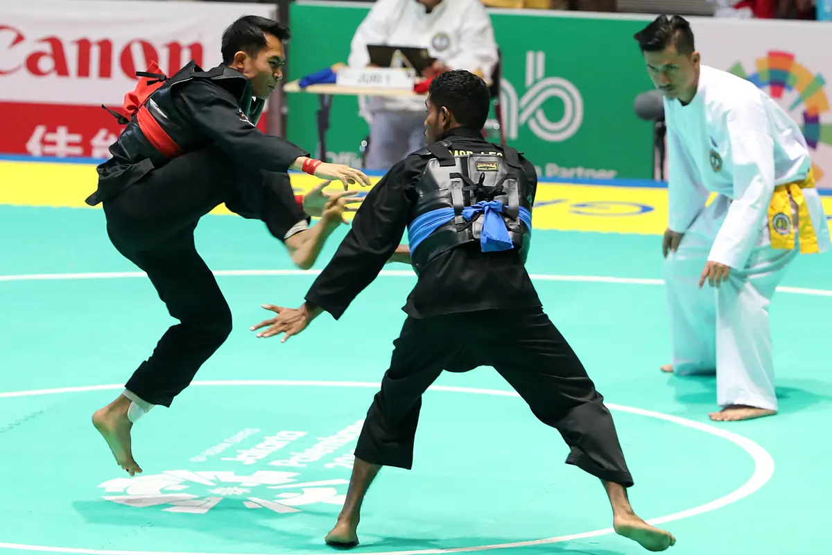 Pesilat Indonesia, Komang Harik Adiputra