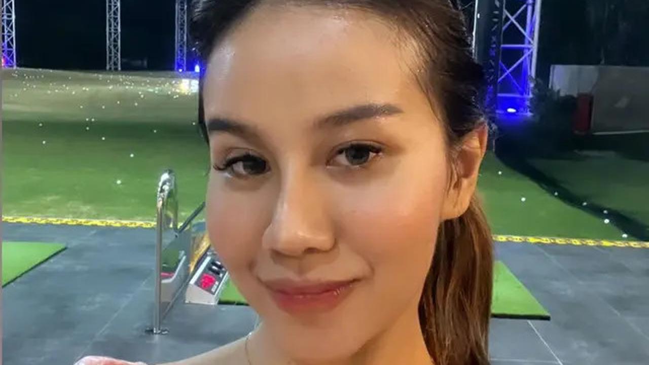 Resolusi Mayang Adik Vanessa Angel di 2025: Skripsi Selesai dan Job Melimpah