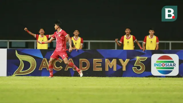 Kita kembali disuguhkan memori selebrasi ikonik ala striker legendaris Tim Garuda, Bambang Pamungkas. Arkhan Kaka  melakukan selebrasi tersebut usai berhasil mencetak gol ke gawang Uni Emirat Arab (UEA) dalam laga Kualifikasi Piala Asia U-17 2023.