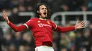 <p>Kontrak Edinson Cavani di Manchester United diketahui akan habis pada musim panas tahun ini. Ia juga dilaporkan akan meninggalkan klub. Mengingat peranannya yang begitu penting sebagai penyerang yang serba bisa di dua musim sebelumnya, MU tentu memiliki tugas berat untuk mencari pengganti 'El Matador'. Berikut 5 kandidatnya. (AFP/Paul Ellis)</p>