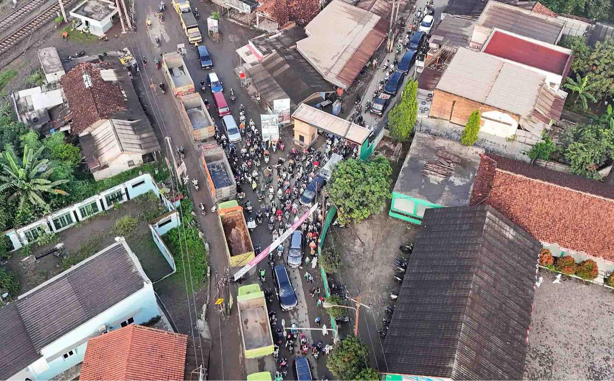 FOTO: Horor Macet Setiap Pagi di Parung Panjang