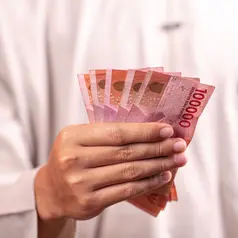 Loud budgeting bukan berarti harus menceritakan jumlah tabungan atau pendapatan kepada semua orang. (doc.Pexels/ Defrino Maasy)