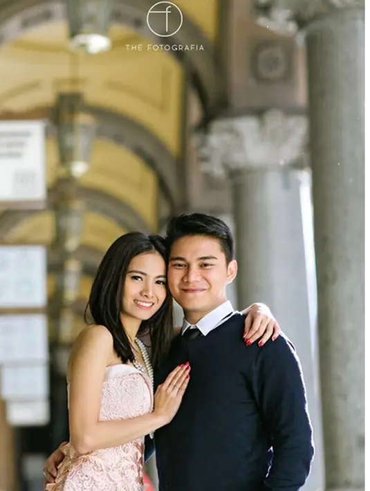 Sekitar seminggu lagu, Acha Septriasa mengunggah foto bersama dengan teman-temannya menggelar acara Bridal Shower. (Instagram/septriasaacha)