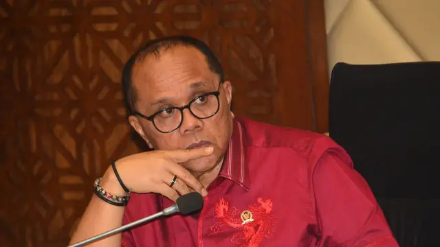 Junimart Girsang