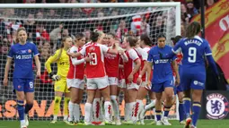 Arsenal berhasil merengkuh Piala Liga Wanita Inggris usai menumbangkan perlawanan Chelsea dengan skor 1-0. (Adrian DENNIS/AFP)