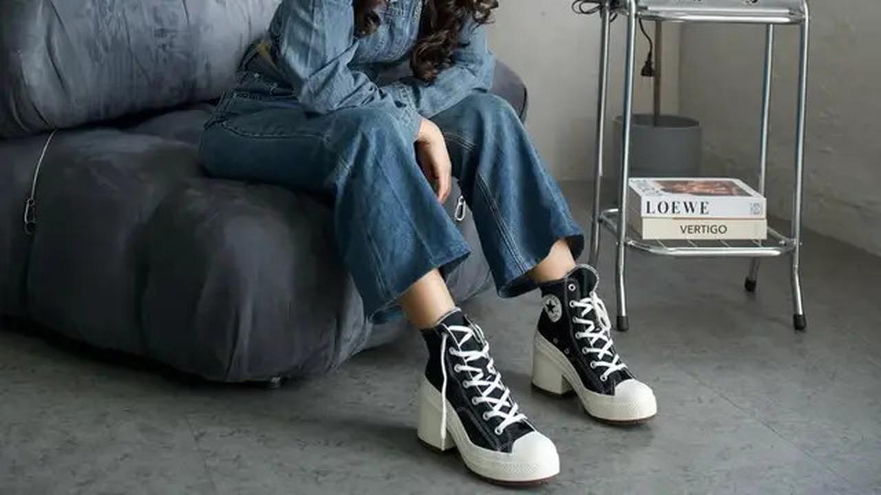 8 Pilihan Gaya Padu Padan Jeans ala Fuji, Super Stylish dan Kece Abis