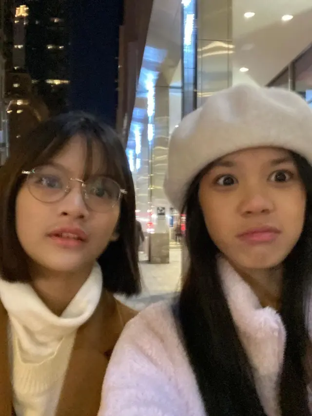 [Fimela] Safeea dan Khadeeja