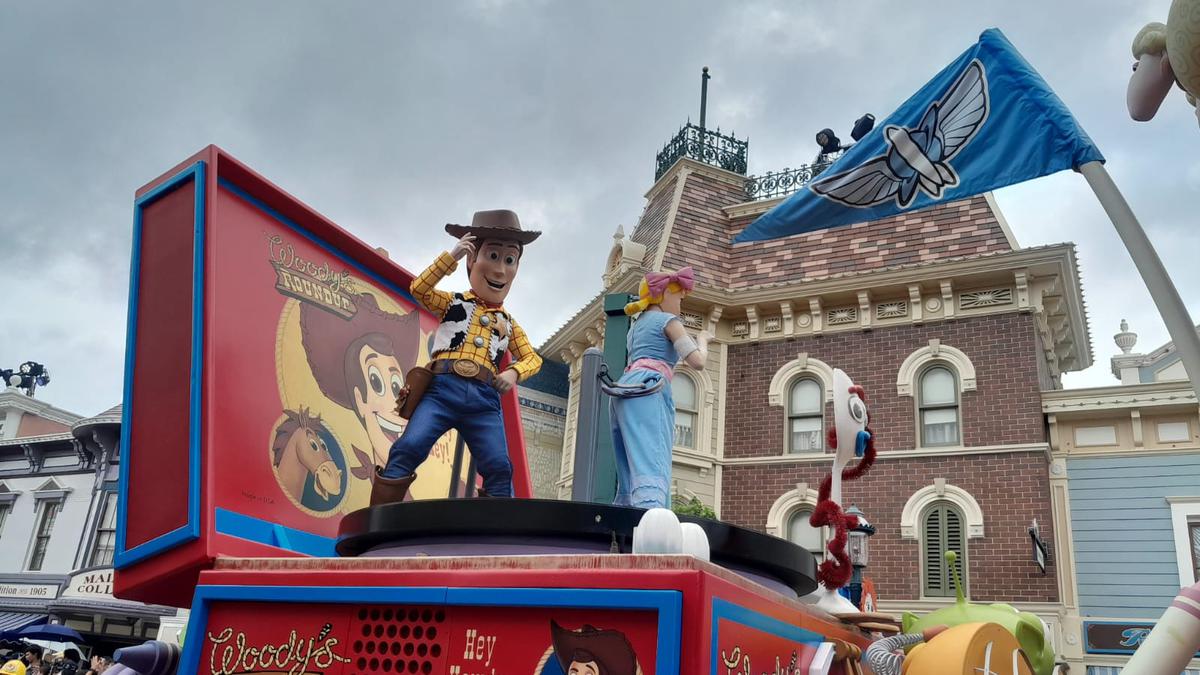 Laporan Liputan6.com dari Hong Kong: Seharian Menikmati Pixar Summer Fest di Disneyland