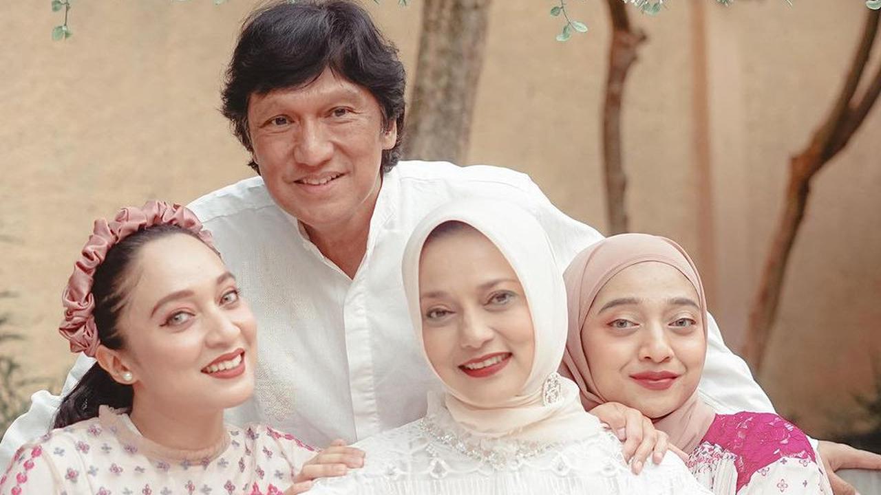 Potret Kenangan Marissa Haque dan Kedua Anaknya, Penuh Kehangatan